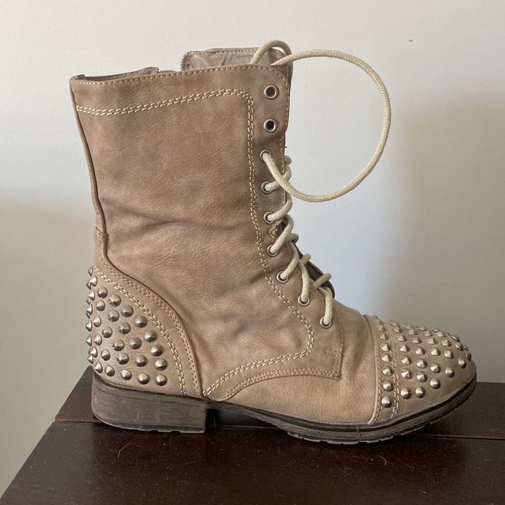 Women’s Lace up & Zipper Combat boots